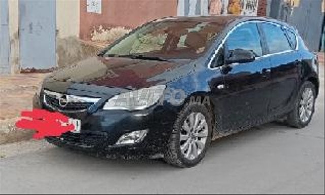 Opel Astra occasion Diesel Modèle 2011