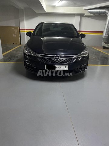 Voiture Opel Astra 2017 à Casablanca  Diesel  - 6 chevaux