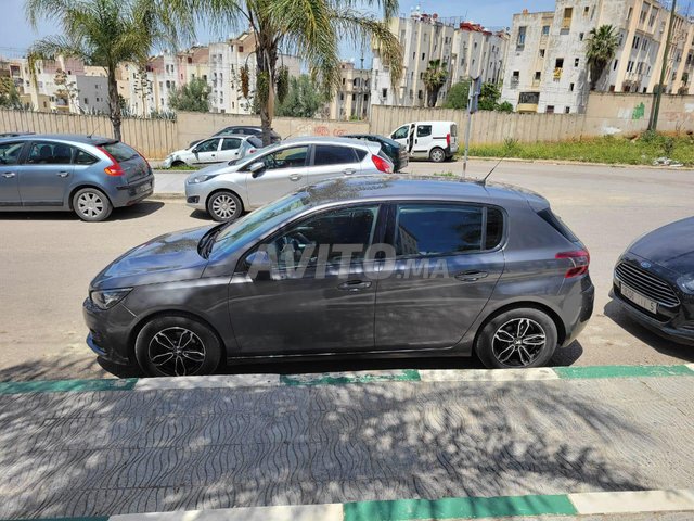 Voiture Peugeot 308 2018 à Meknès  Diesel  - 6 chevaux
