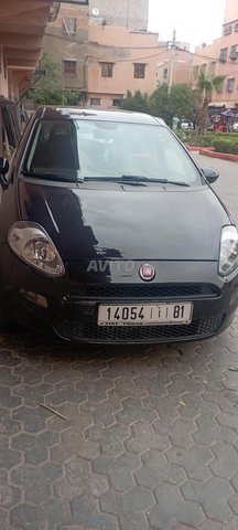 Voiture Fiat Punto 2019 à Marrakech  Diesel  - 5 chevaux