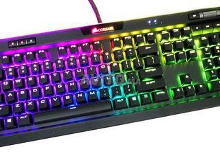 Corsair K95 RGB PLATINUM Clavier Gaming Mécanique 