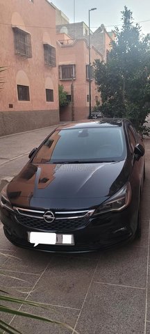 Voiture Opel Astra 2017 à Marrakech  Diesel  - 6 chevaux