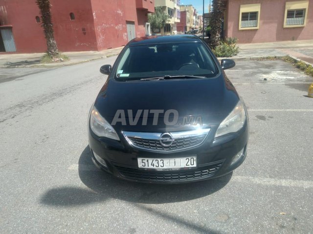 Opel Astra occasion Diesel Modèle 2011