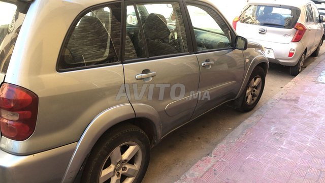 Toyota RAV 4 occasion Diesel Modèle 2006