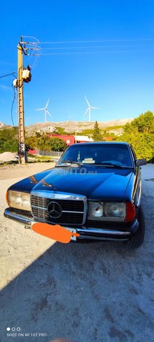 Mercedes-Benz 240 occasion Diesel Modèle 1984