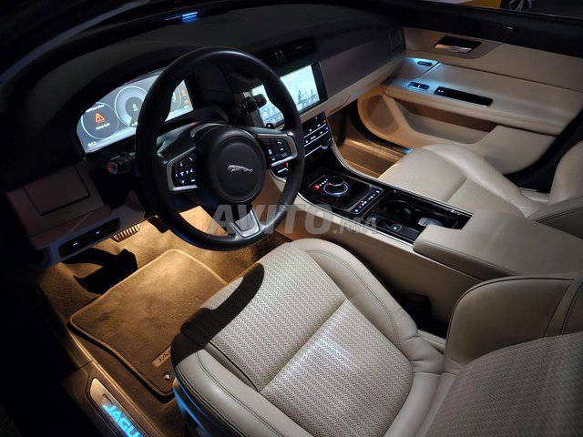 Jaguar XF occasion Diesel Modèle 2019
