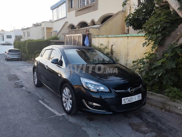 Opel Astra occasion Diesel Modèle 2013