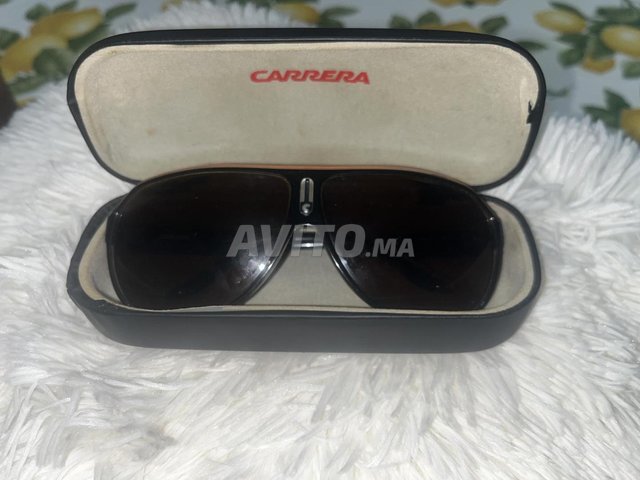 Lunette de soleil CARRERA