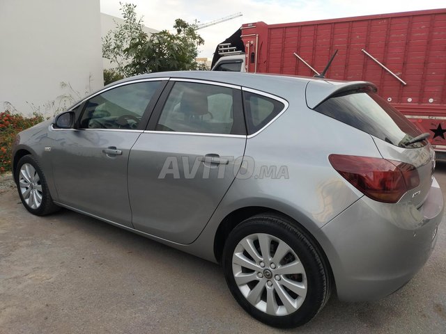 Opel Astra occasion Diesel Modèle 2012