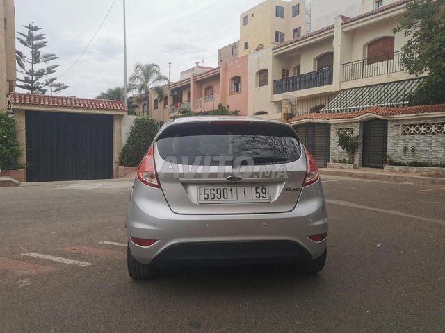 Ford Fiesta occasion Essence Modèle 2015