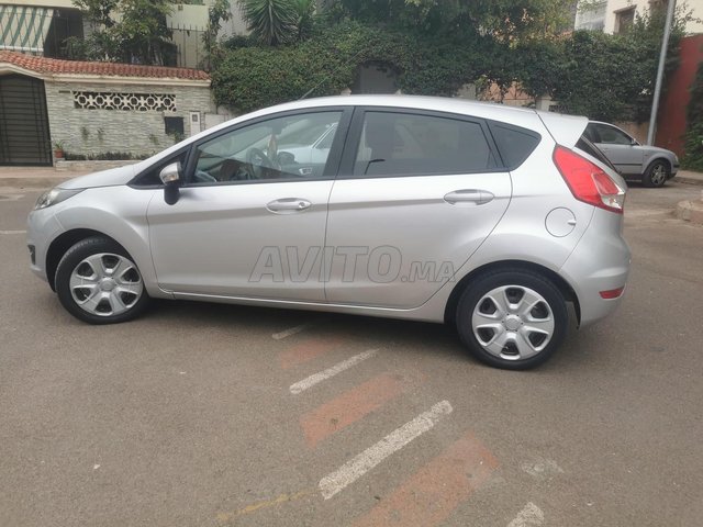 Ford Fiesta occasion Essence Modèle 2015