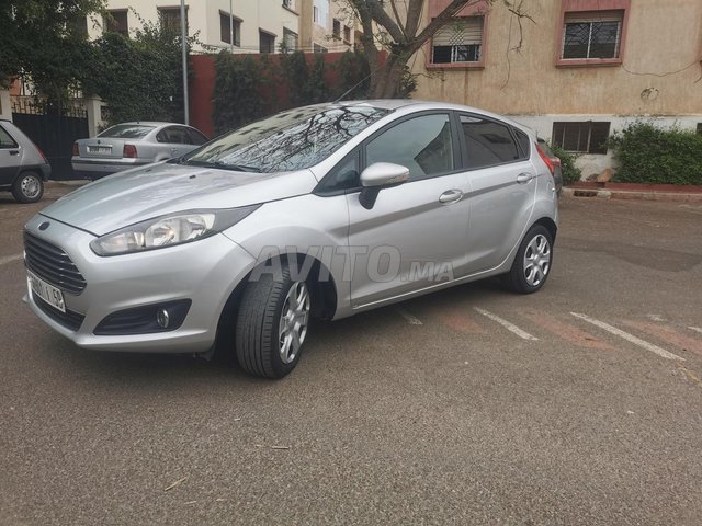 Ford Fiesta occasion Essence Modèle 2015