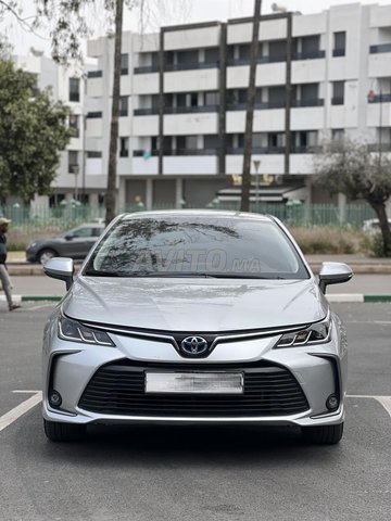 Voiture Toyota Corolla 2020 à Fès  Hybride  - 8 chevaux