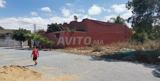 380m ²أرض فارغة للبيع ثلاثة وجهات مسجلة محف - 2