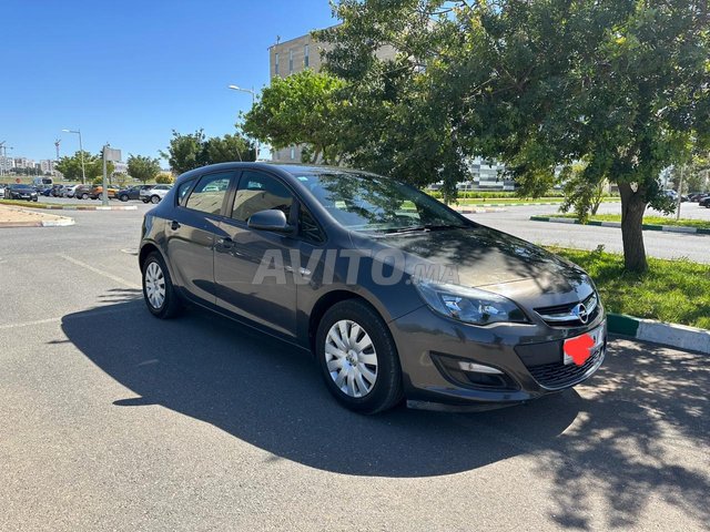 Opel Astra occasion Diesel Modèle 2015