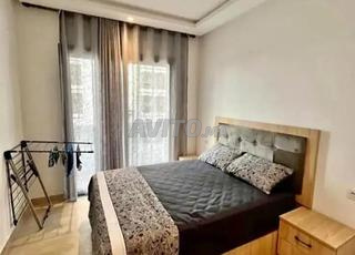 استوديو مفروش للإيجار يوميًا ونصف يوم