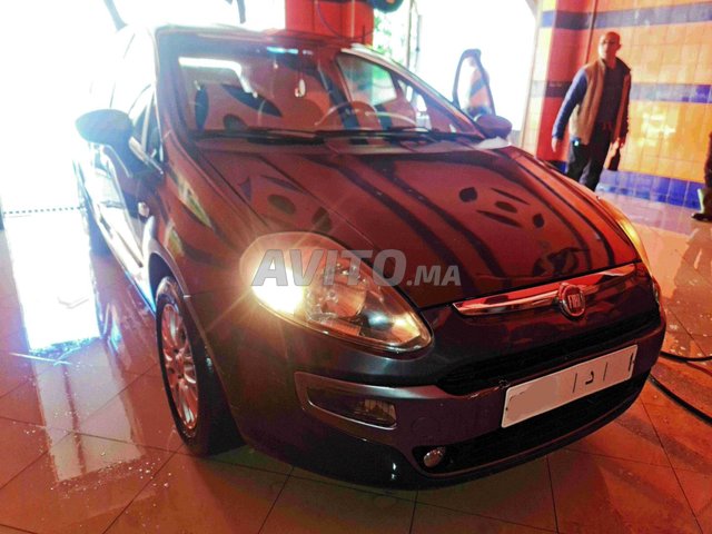 Fiat Punto occasion Essence Modèle 2012