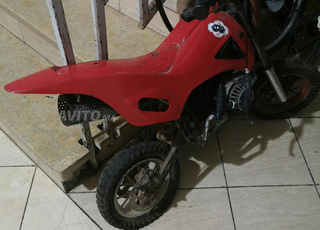 Moto pour enfant bon état 