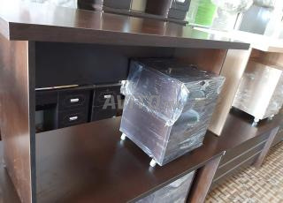 مكاتب 1,2 مع صندوق في المخزون