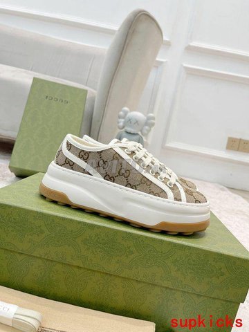 Baskets Gucci Femme Cuir GC6681