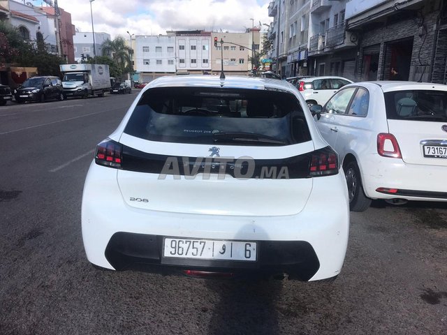 Peugeot 208 occasion Diesel Modèle 2021