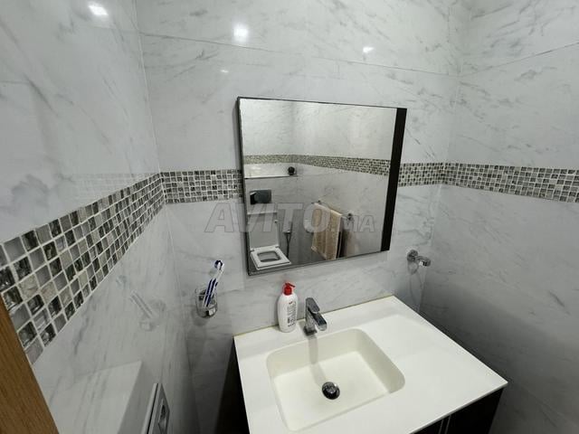 Appartement à Moulay Youssef trois chambres 