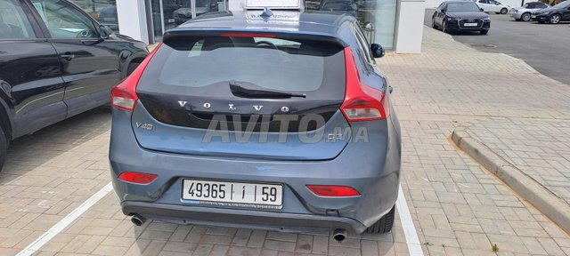 Volvo V40 occasion Diesel Modèle 2013