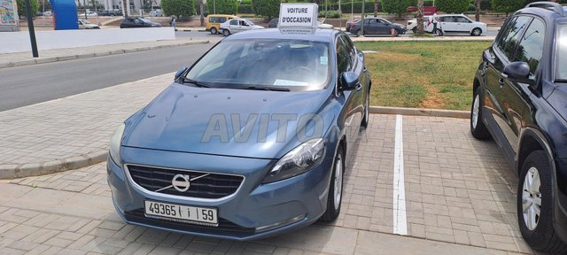 Volvo V40 occasion Diesel Modèle 2013