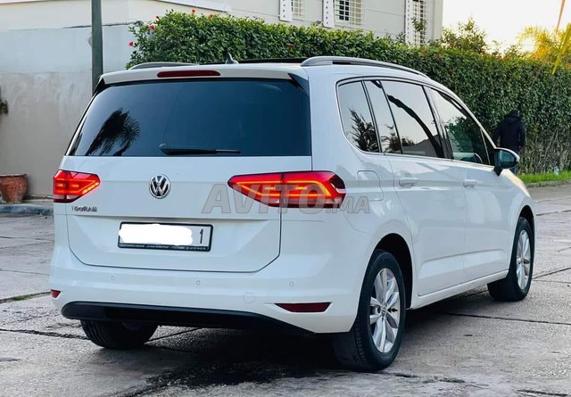 Voiture Volkswagen Touran 2019 à Casablanca  Diesel  - 8 chevaux