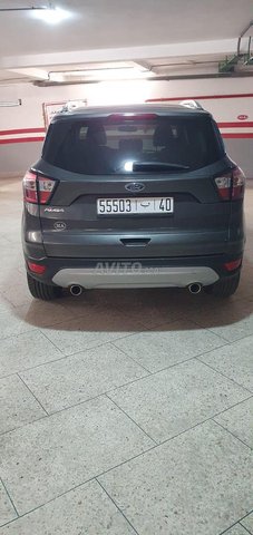Voiture Ford Kuga 2018 à Tanger  Diesel  - 8 chevaux