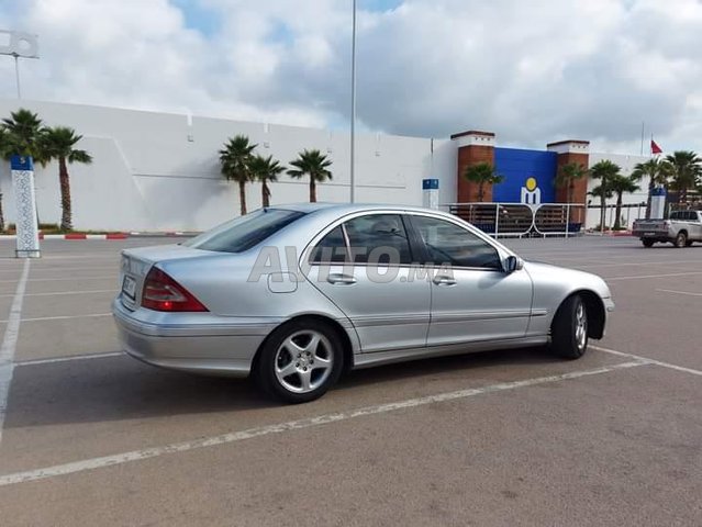 Mercedes-Benz Classe C occasion Diesel Modèle 2004