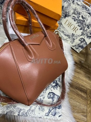 Sac Chic Givenchy en promo GV7611