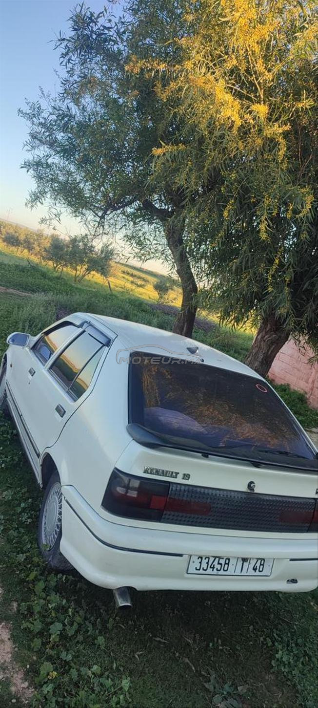 Renault 19 très bon état 