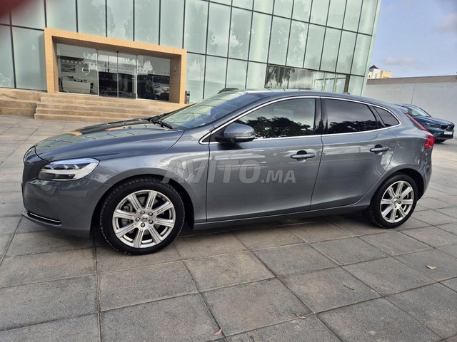 Volvo V40 occasion Diesel Modèle 2020