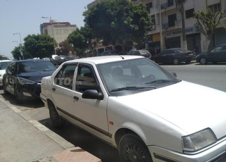 رونو 19 بنزين يدوي 1990 في تمارة