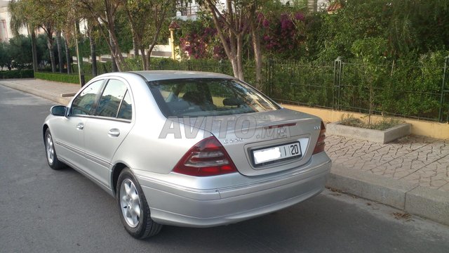 Mercedes-Benz 220 occasion Diesel Modèle 2008