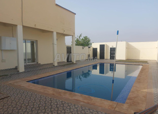 villa avec piscine en pleine nature 