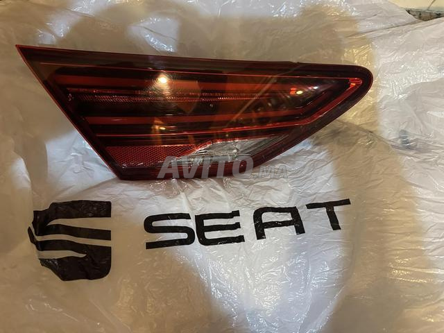 feu rouge leon 5f coté conducteur original