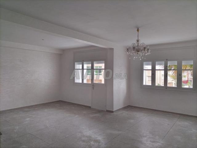Appartement à louer 225 m² à Rabat
