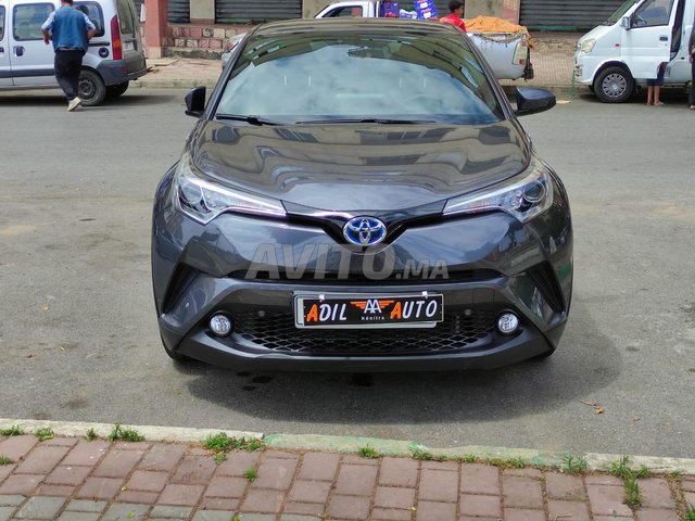 Toyota C-HR occasion Hybride Modèle 2018