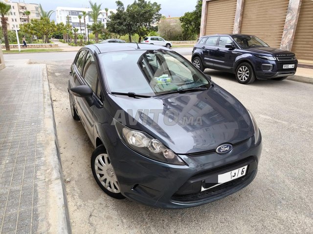 Ford Fiesta occasion Essence Modèle 2012