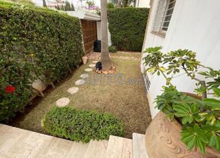 A saisir villa avec piscine jardin  à SONABA