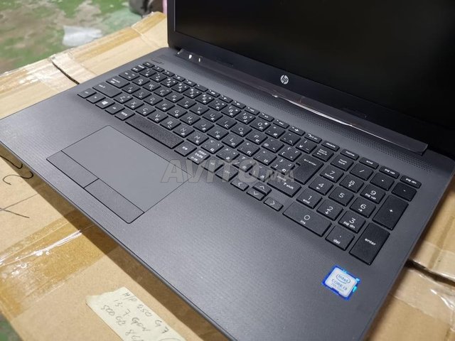 hp i3-7eme 8g ram 128 SSD et 1000 GB hdd