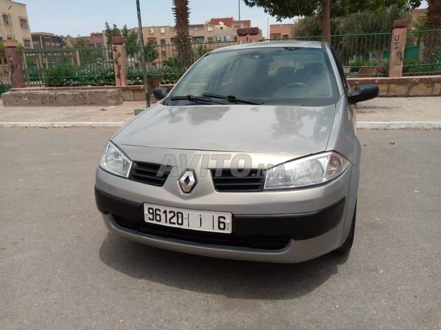 Renault Megane occasion Essence Modèle 2004