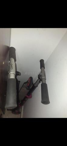 دراجتان كهربائيتان باللونين الأسود والوردي، للصبيان والبنات - 2