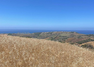 Terrain à vendre avec vue sur la mer près 