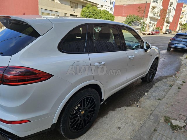 porshe cayenne tres bon etat 1ere main diesel 2018 - 2