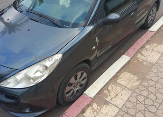 peugot en tres bon etat 