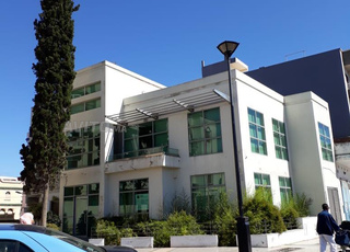 Villa 216 m2 sur deux niveaux / sahat mekka