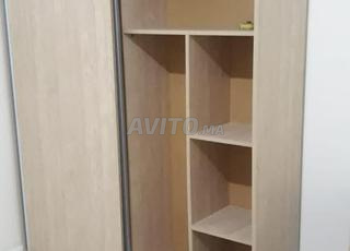 خزانة منزلقة جديدة